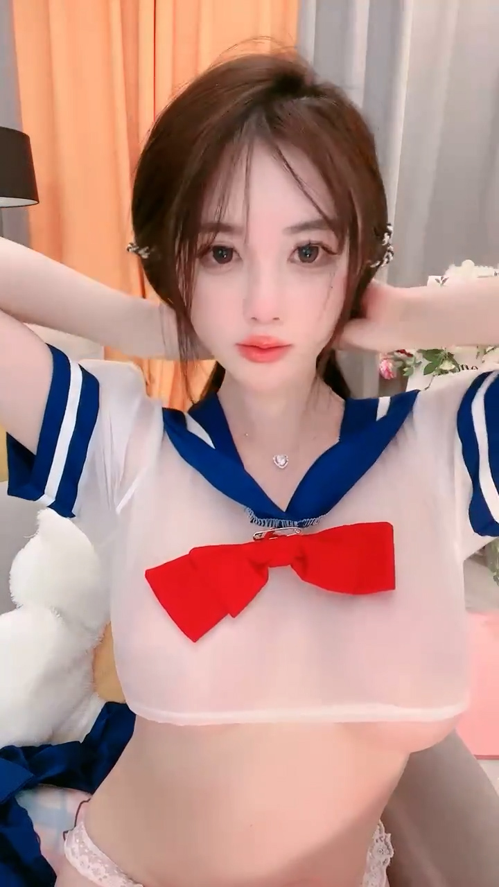 极品尤物网红女神！情趣装爆乳美腿！全身粉嫩肥唇美穴，翘起美臀摇摆，特写骚穴，极度诱惑