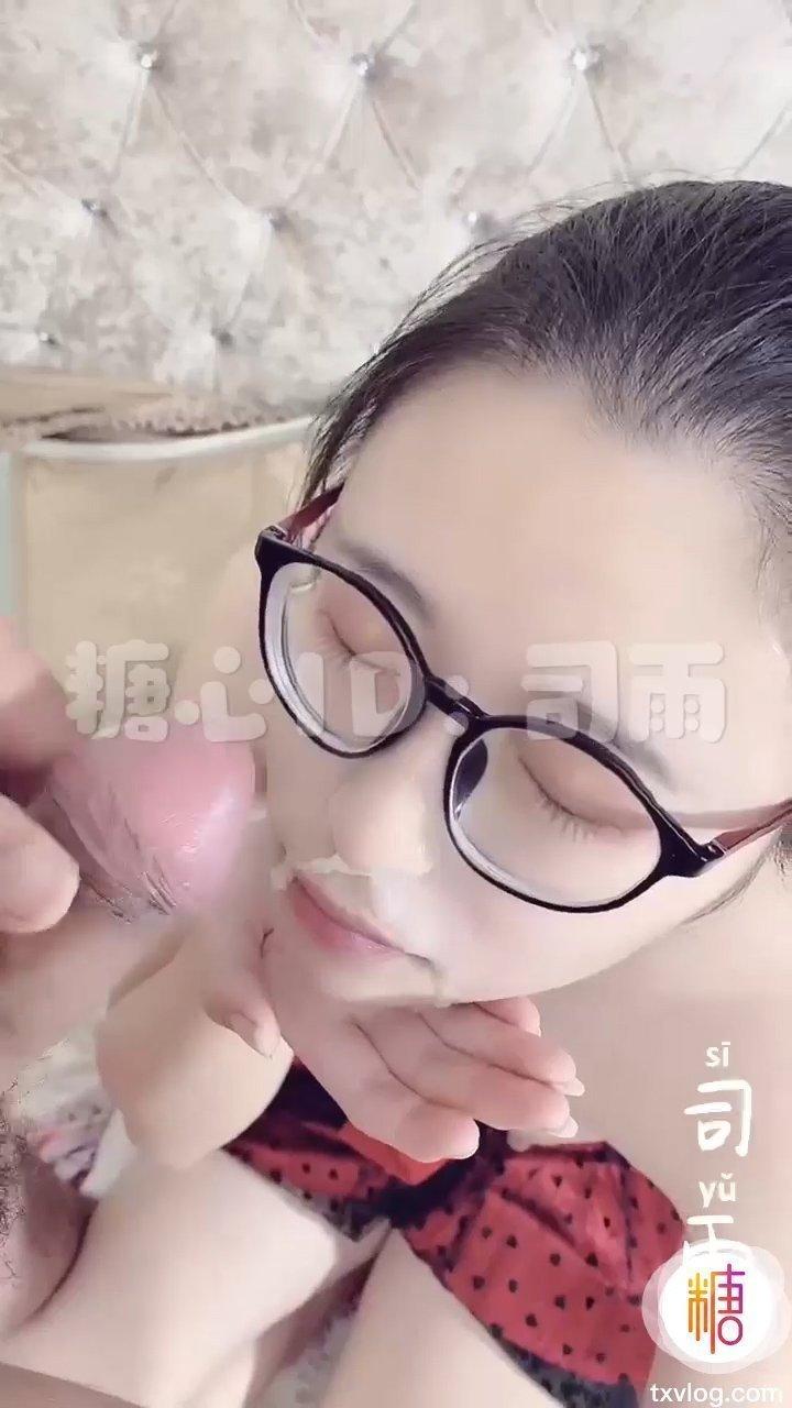 被主人颜射了哦!